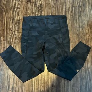 Lululemon Fast and Free black camo, 23 in. inseam